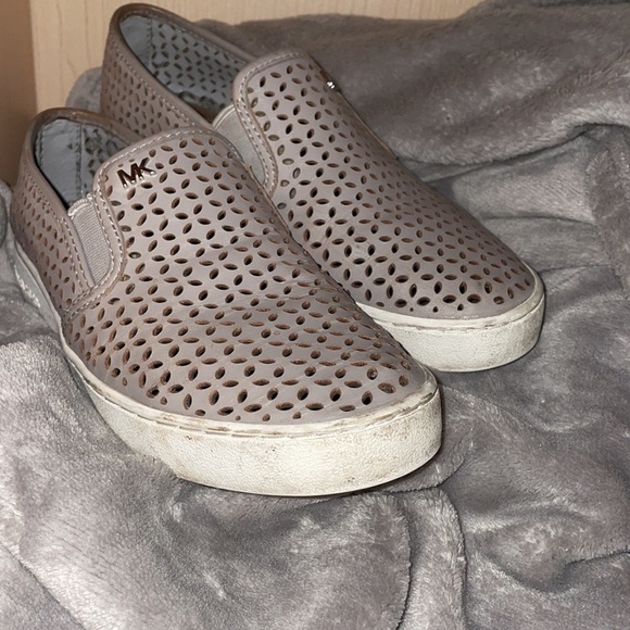 Used micheal kors shoes - Picture 4 of 5